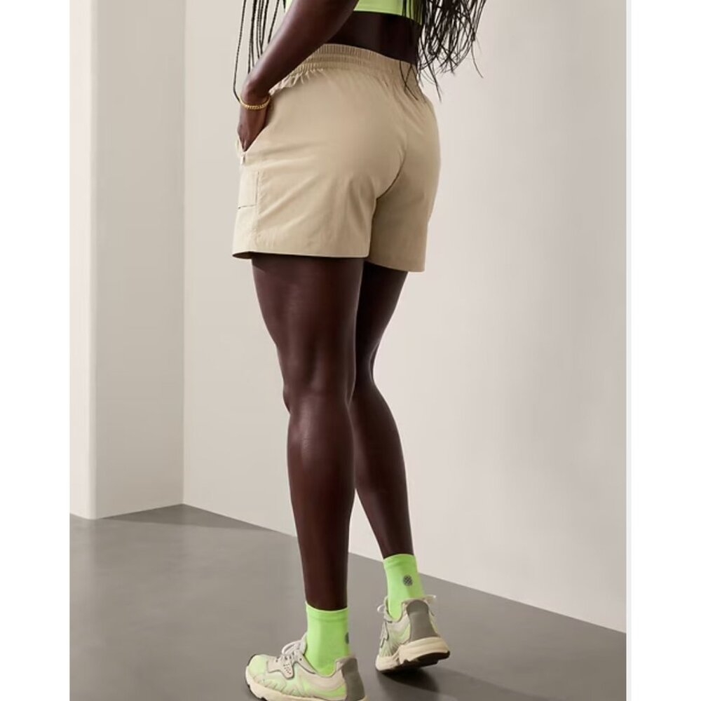 Athleta M Cascade Cargo Poplin Short Medium Oak - Picture 2 of 5